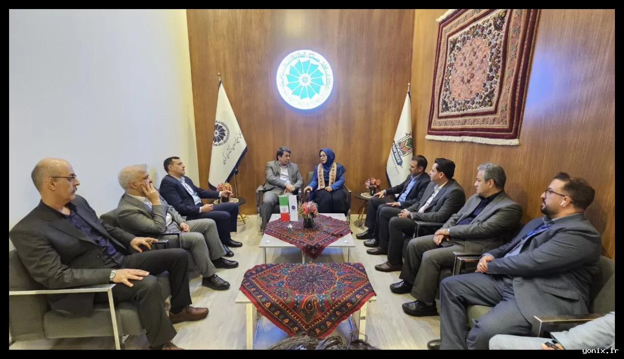 بازدید استاندار کرمان از سی‌ودومین نمایشگاه بین‌المللی فرش